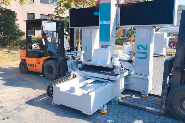 教學實驗五（wǔ）軸加工中心